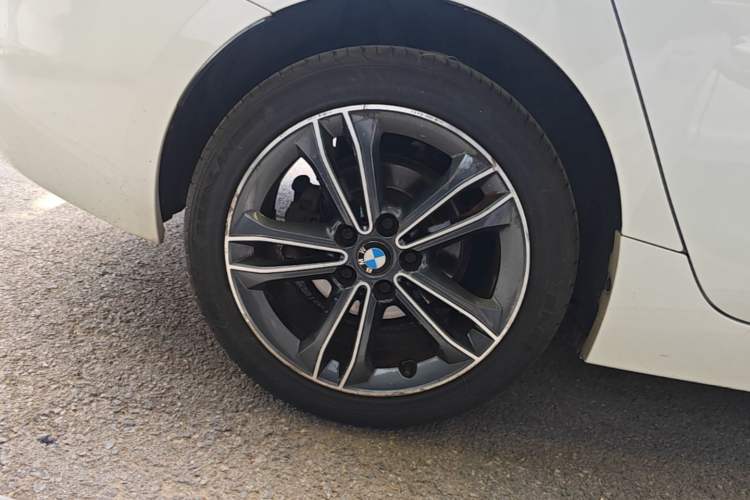 Used BMW 1 Series 2019 118i Fashion Model Exterior 5