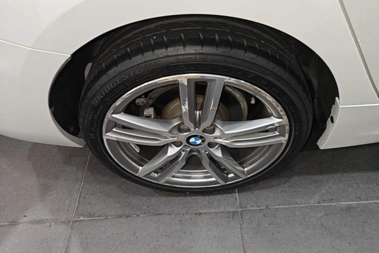 Used BMW 1 Series 2019 120i Leading Model M Sport Package Exterior 5