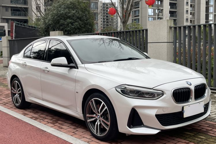 Used BMW 1 Series 2019 120i Leading Model M Sport Package Exterior 5