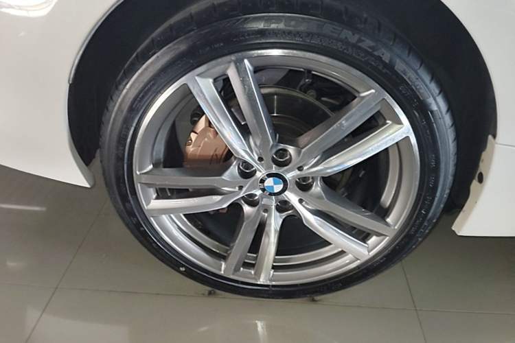 Used BMW 1 Series 2019 120i Leading Model M Sport Package Exterior 5