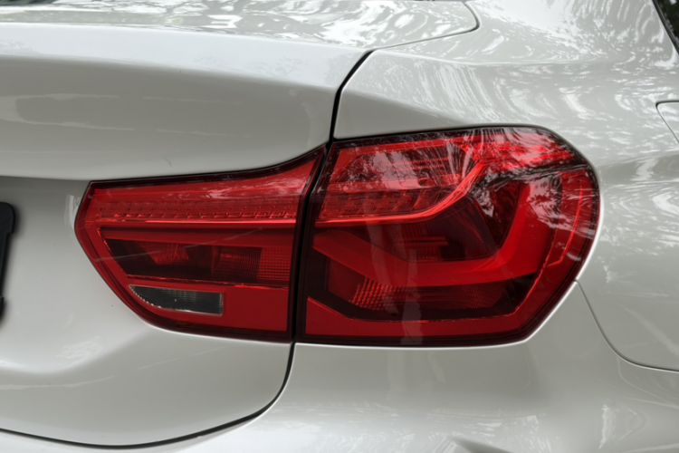 Used BMW 1 Series 2019 120i Leading Model M Sport Package Exterior 5