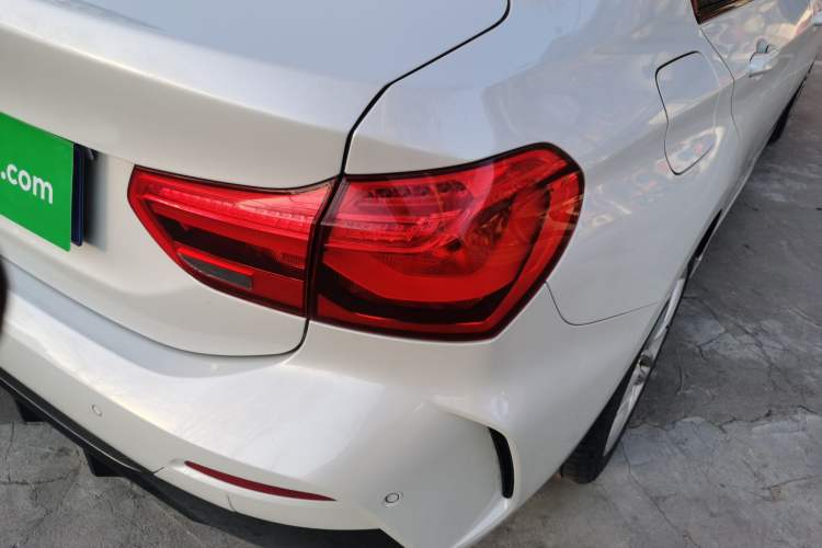 Used BMW 1 Series 2019 118i M Sport Package Exterior 6