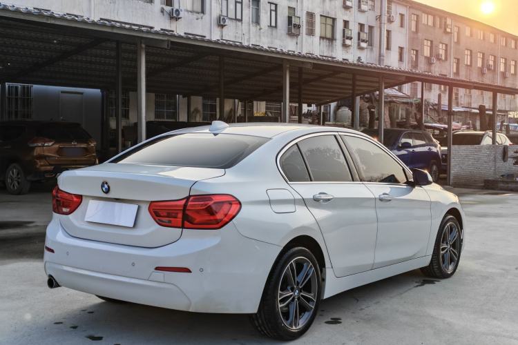 Used BMW 1 Series 2019 118i Fashion Model Exterior 6