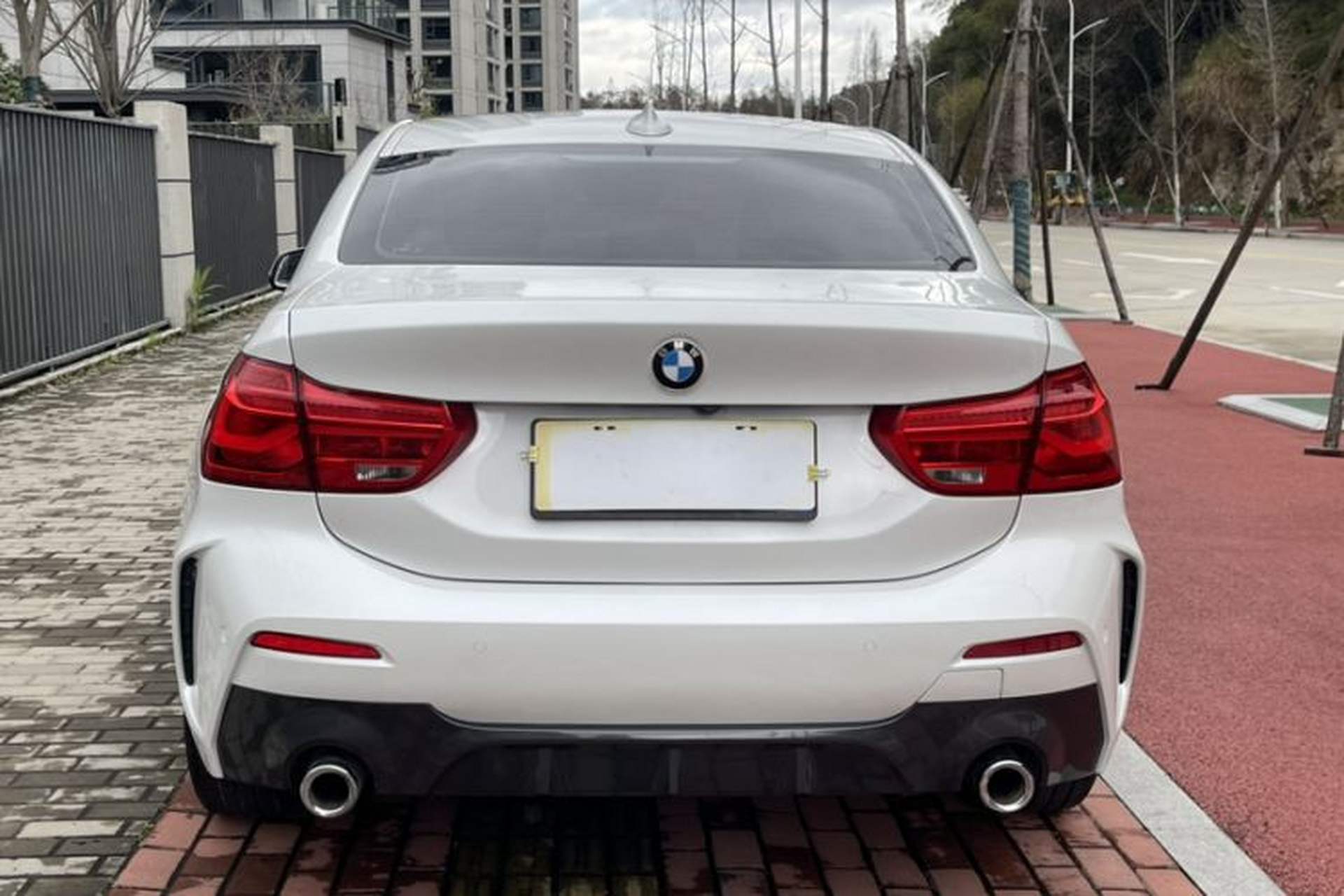 Used BMW 1 Series 2019 120i Leading Model M Sport Package Exterior 6