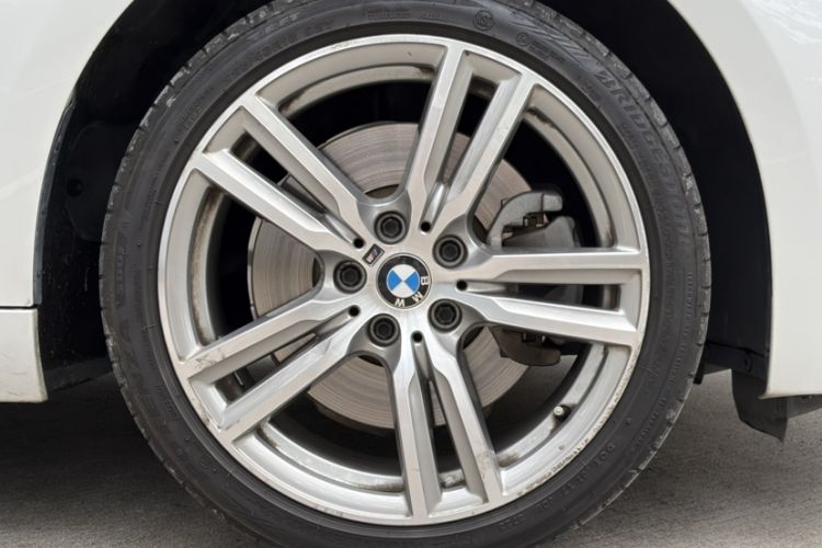 Used BMW 1 Series 2019 120i Leading Model M Sport Package Exterior 6