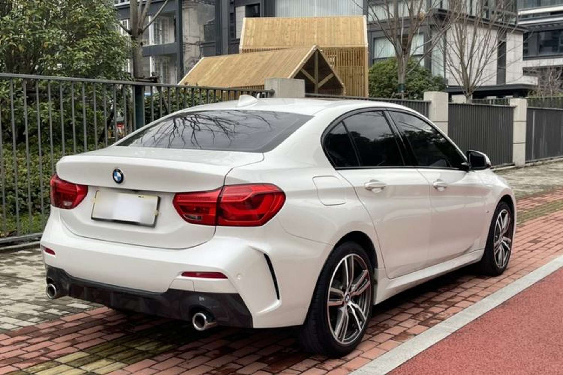 Used BMW 1 Series 2019 120i Leading Model M Sport Package Exterior 9