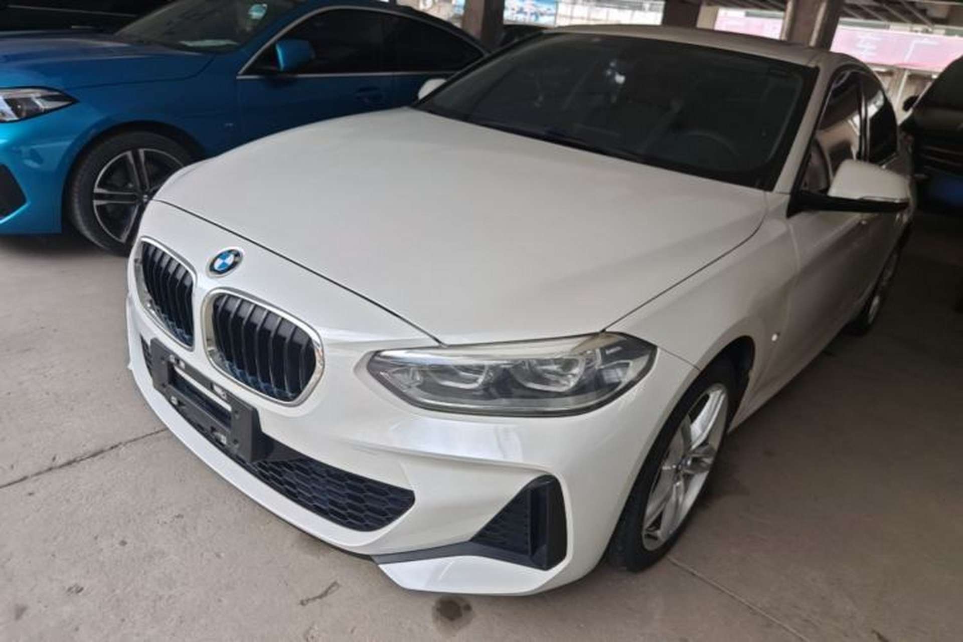 Used BMW 1 Series 2019 118i M Sport Package Front Left 45 Deg