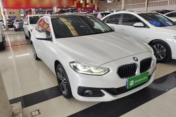 Used BMW 1 Series 2019 118i Fashion Model Front Right 45 Deg