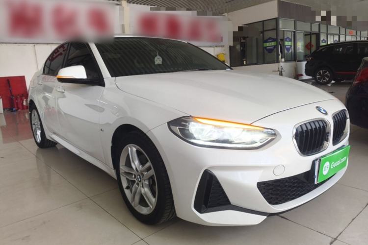 Used BMW 1 Series 2019 118i M Sport Package Front Right 45 Deg