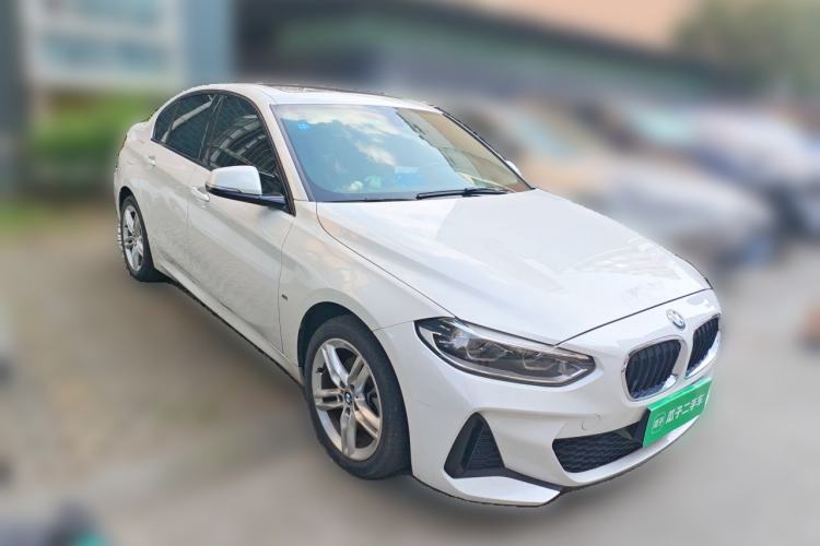 Used BMW 1 Series 2019 118i M Sport Package Front Right 45 Deg