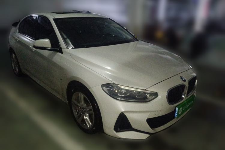 Used BMW 1 Series 2019 118i M Sport Package Front Right 45 Deg