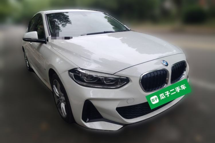 Used BMW 1 Series 2019 118i M Sport Package Front Right 45 Deg