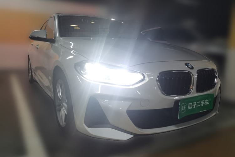 Used BMW 1 Series 2019 118i M Sport Package Front Right 45 Deg