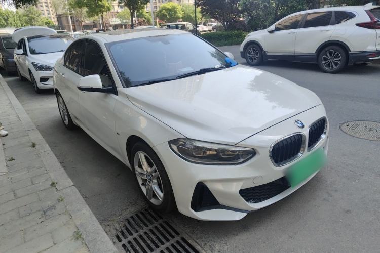 Used BMW 1 Series 2019 118i M Sport Package Front Right 45 Deg