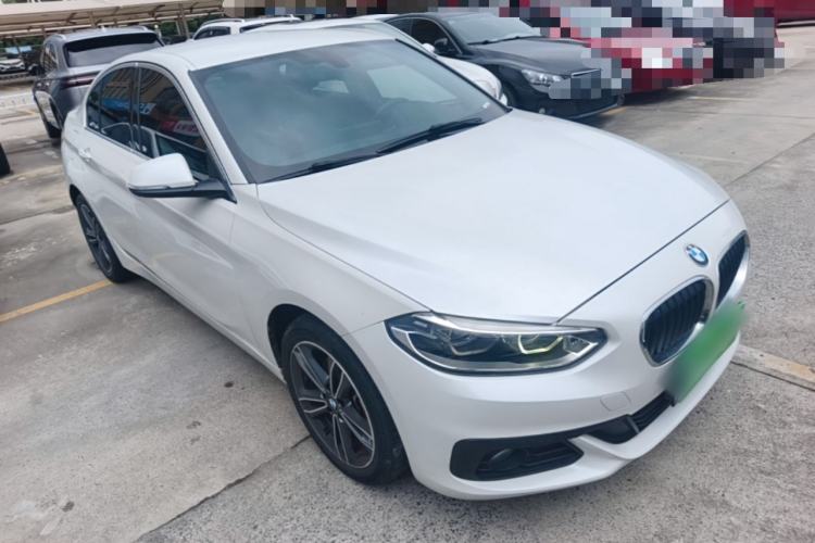 Used BMW 1 Series 2019 118i Fashion Model Front Right 45 Deg