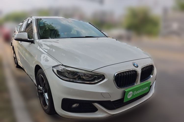 Used BMW 1 Series 2019 118i Fashion Model Front Right 45 Deg