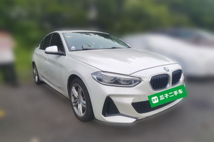 Used BMW 1 Series 2019 118i M Sport Package Front Right 45 Deg