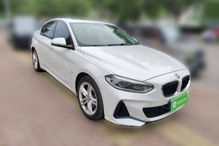 Used BMW 1 Series 2019 118i M Sport Package Front Right 45 Deg