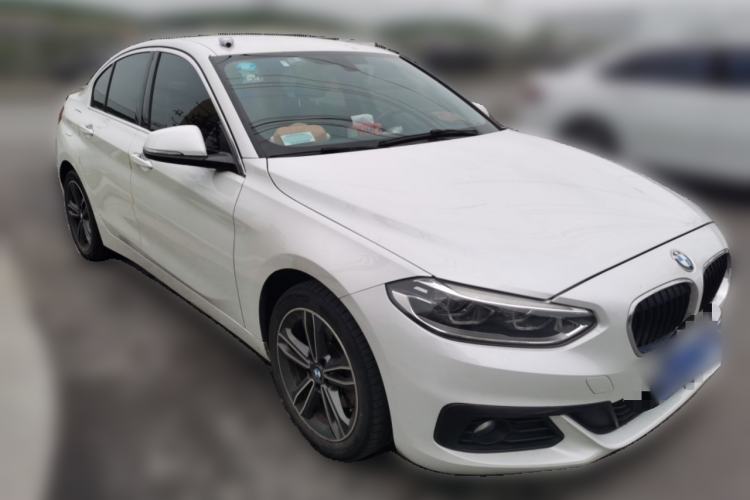 Used BMW 1 Series 2019 118i Fashion Model Front Right 45 Deg