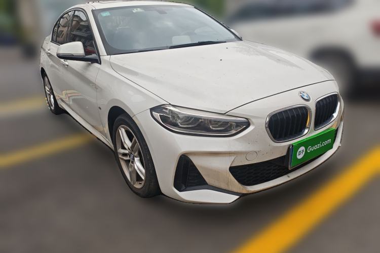 Used BMW 1 Series 2019 118i M Sport Package Front Right 45 Deg