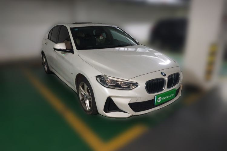 Used BMW 1 Series 2019 118i M Sport Package Front Right 45 Deg