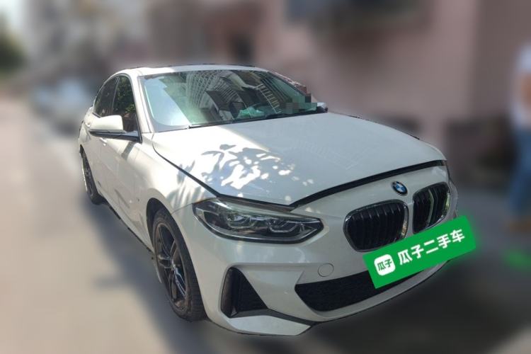 Used BMW 1 Series 2019 118i M Sport Package Front Right 45 Deg