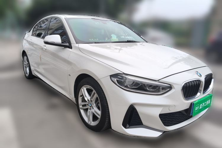 Used BMW 1 Series 2019 118i M Sport Package Front Right 45 Deg