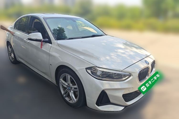 Used BMW 1 Series 2019 118i M Sport Package Front Right 45 Deg