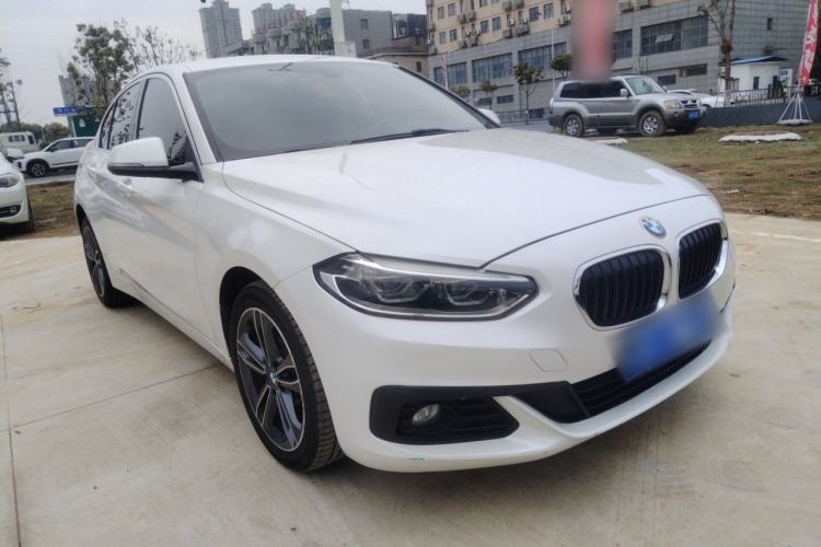 Used BMW 1 Series 2019 118i Fashion Model Front Right 45 Deg