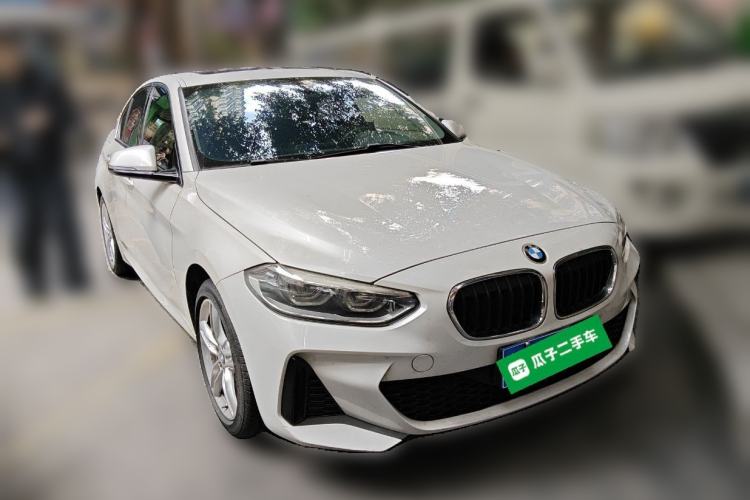 Used BMW 1 Series 2019 118i M Sport Package Front Right 45 Deg