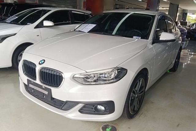 Ojetý BMW 1 Series 2019 118i Fashion Model