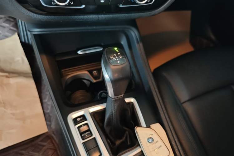 Used BMW 1 Series 2019 118i Fashion Model Gear Lever