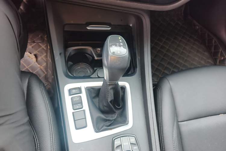 Used BMW 1 Series 2019 118i Fashion Model Gear Lever