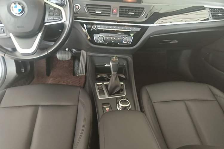 Used BMW 1 Series 2019 118i Fashion Model Gear Lever