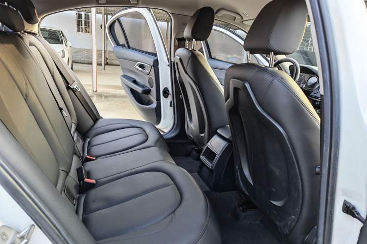Used BMW 1 Series 2019 118i Fashion Model Interior 5