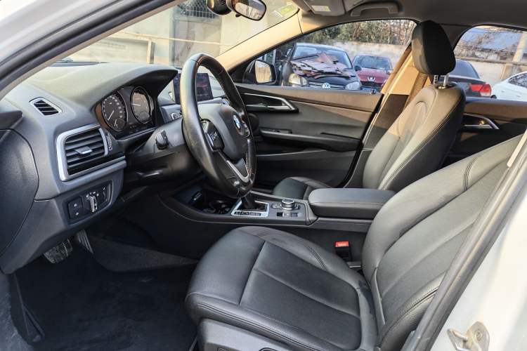 Used BMW 1 Series 2019 118i Fashion Model Interior 6