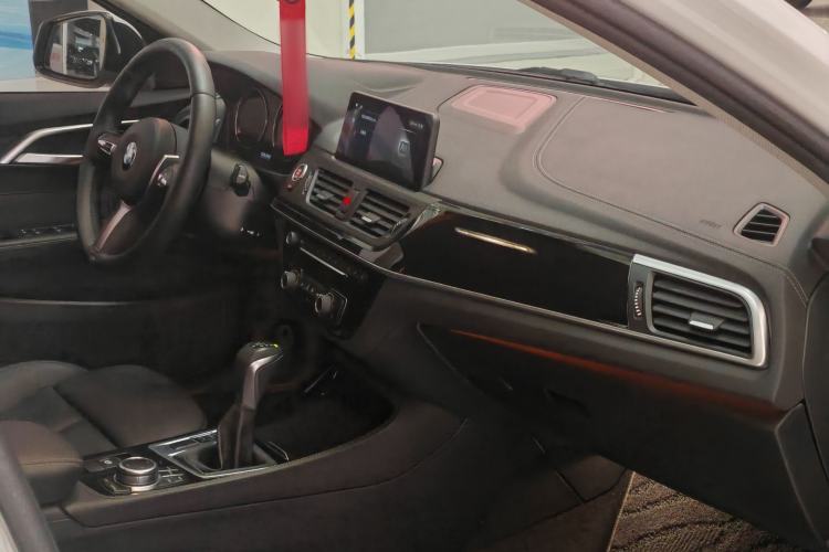 Used BMW 1 Series 2019 118i M Sport Package Interior 7