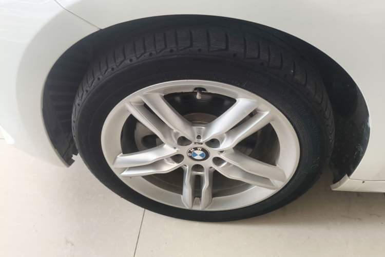 Used BMW 1 Series 2019 118i M Sport Package Left Front Wheel Hub