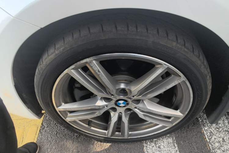 Used BMW 1 Series 2019 120i Leading Model M Sport Package Left Front Wheel Hub