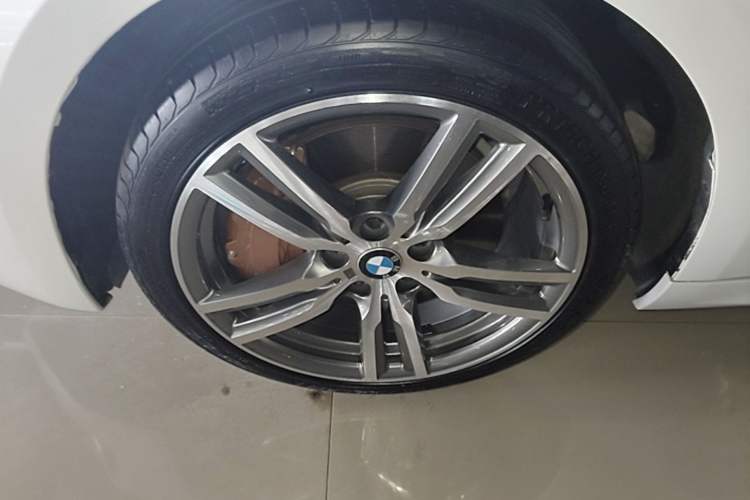 Used BMW 1 Series 2019 120i Leading Model M Sport Package Left Front Wheel Hub