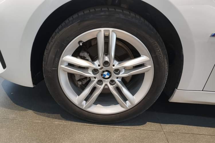 Used BMW 1 Series 2019 118i M Sport Package Left Front Wheel Hub