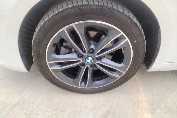 Used BMW 1 Series 2019 118i Fashion Model Left Front Wheel Hub