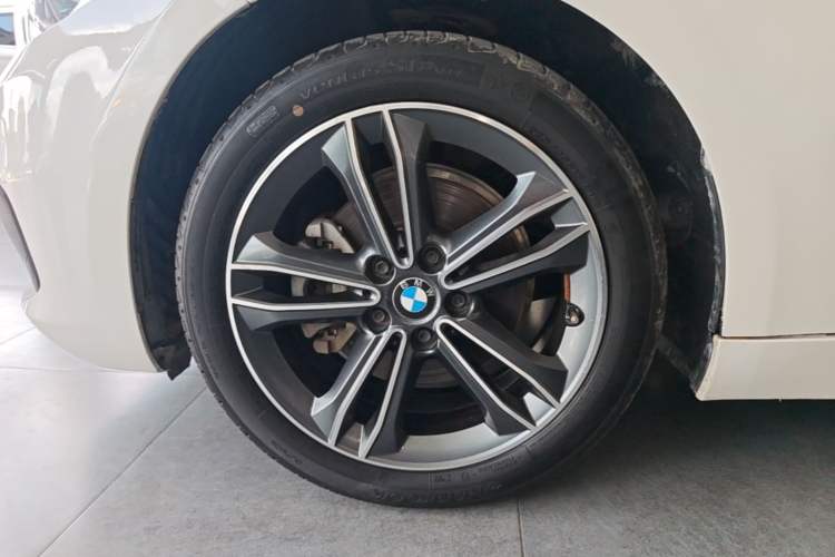 Used BMW 1 Series 2019 118i Fashion Model Left Front Wheel Hub
