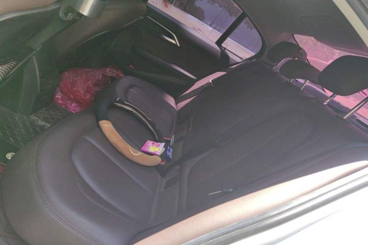 Used BMW 1 Series 2019 120i Leading Model M Sport Package Left Rear Seat
