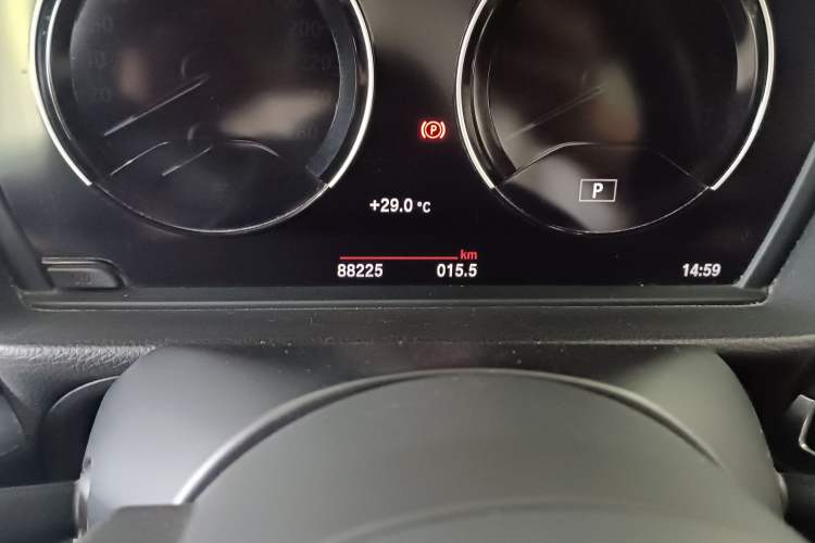 Used BMW 1 Series 2019 118i M Sport Package Odometer Close Up