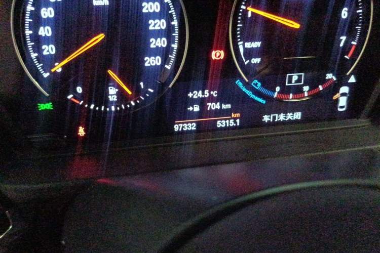 Used BMW 1 Series 2019 118i M Sport Package Odometer Close Up
