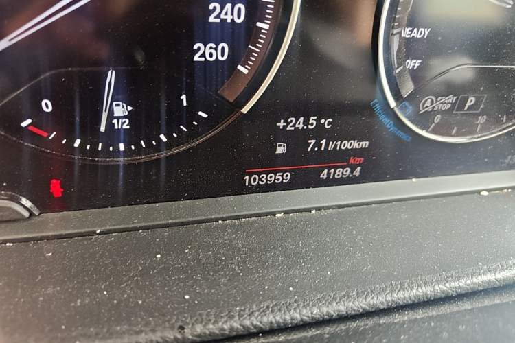 Used BMW 1 Series 2019 118i Fashion Model Odometer Close Up