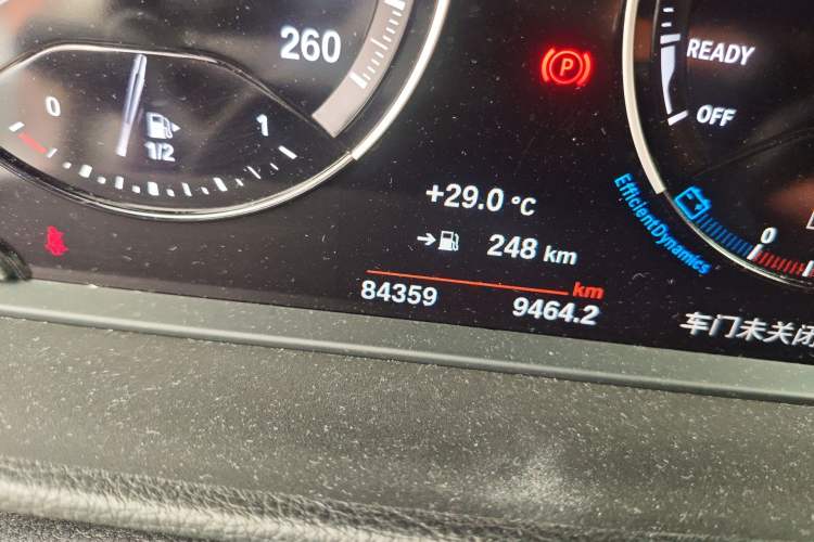 Used BMW 1 Series 2019 118i M Sport Package Odometer Close Up