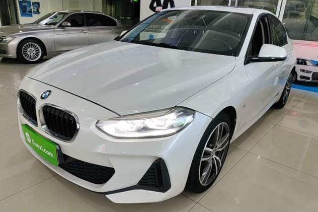 Ojetý BMW 1 Series 2019 120i Leading Model M Sport Package