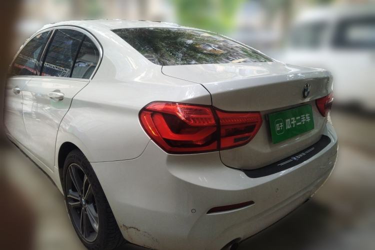Used BMW 1 Series 2019 118i Fashion Model Rear Left 45 Deg